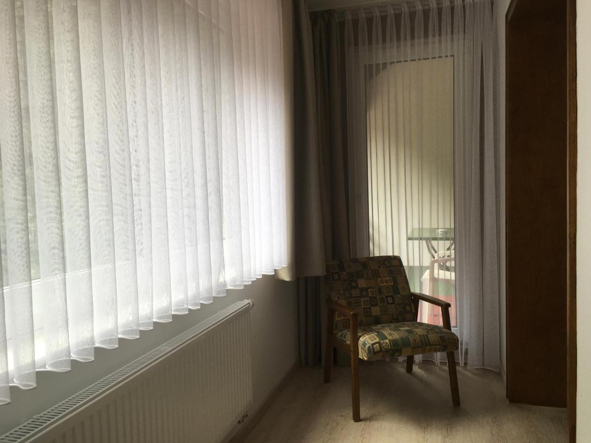 Hotel-Pension Zum Paradies วิลลิงเงิน ภายนอก รูปภาพ