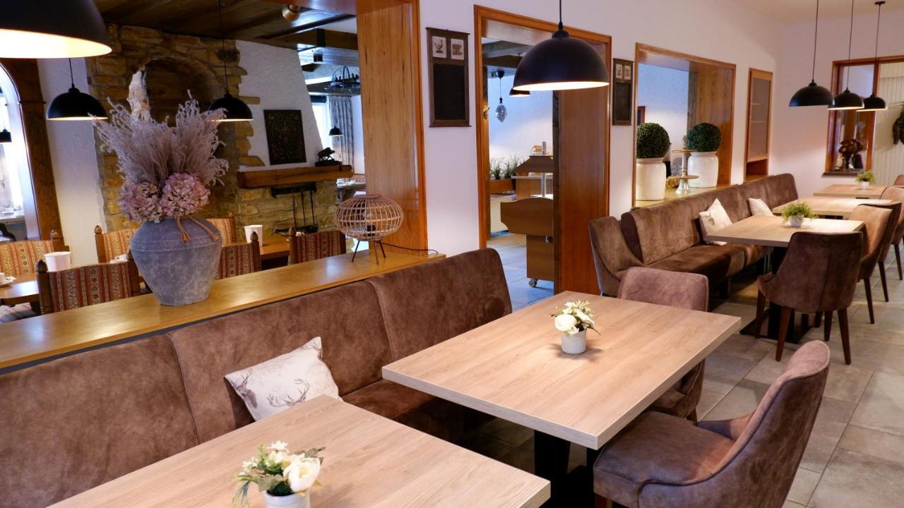 Hotel-Pension Zum Paradies วิลลิงเงิน ภายนอก รูปภาพ