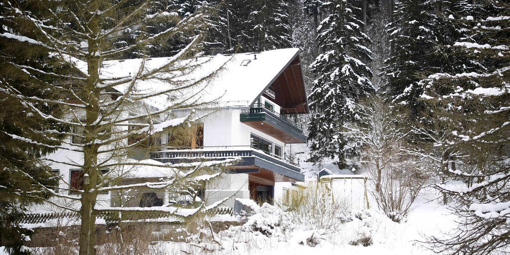 Hotel-Pension Zum Paradies วิลลิงเงิน ภายนอก รูปภาพ