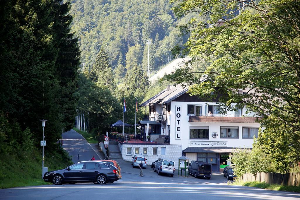 Hotel-Pension Zum Paradies วิลลิงเงิน ภายนอก รูปภาพ